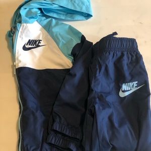 Boys Nike Jogging Set